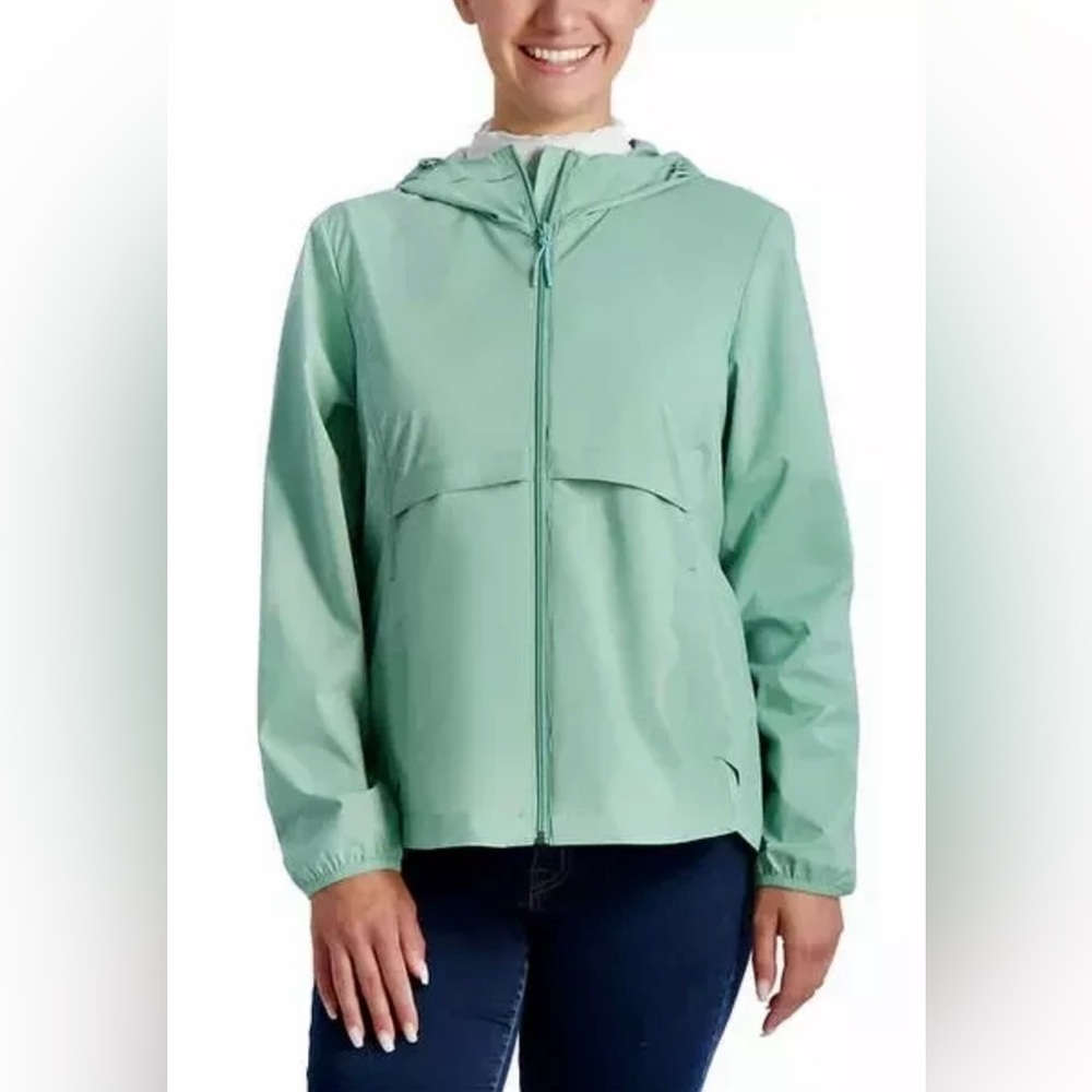 Gerry Green Packable Windbreaker Rain Jacket
Size Medium New With Tags